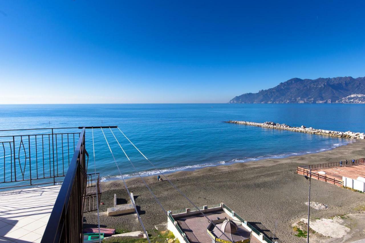 On The Beach Sea-View&Kitchen In Room Salerno Exterior photo