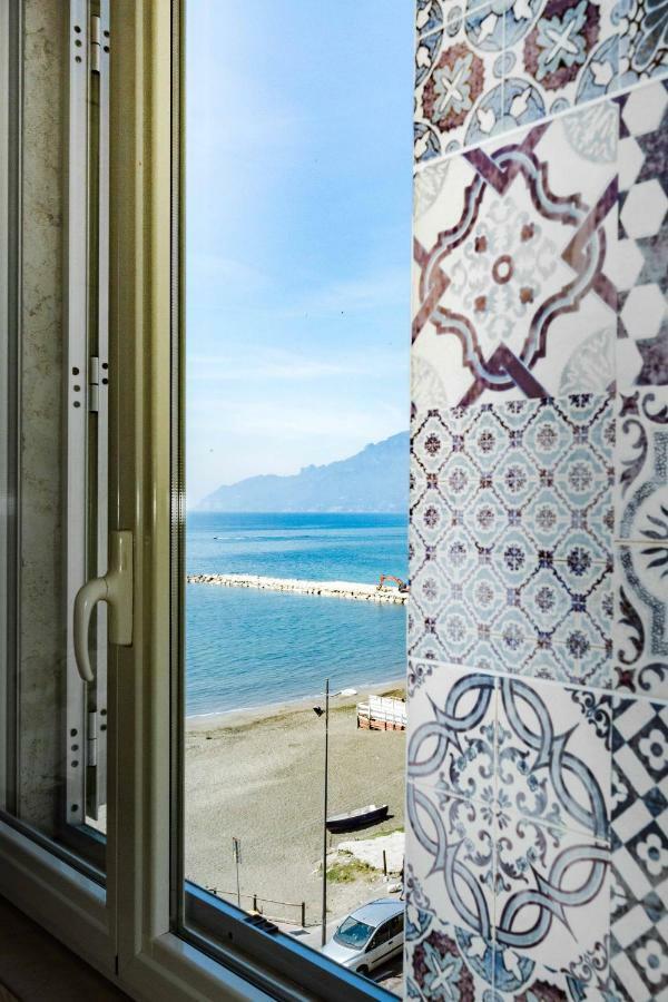 On The Beach Sea-View&Kitchen In Room Salerno Exterior photo